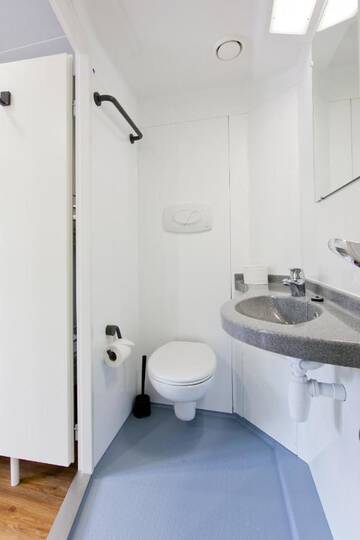 Фото номера Четырехместный номер Хостелы Just Rest Automatic Hostel г. Вильянди 3