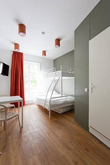 Фото номера Двухместный номер с 2 отдельными кроватями Хостелы Just Rest Automatic Hostel г. Вильянди 2